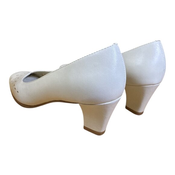 Naturalizer Vanity Close Toe Cut Out Leather Pumps 6M - Picture 9 of 11